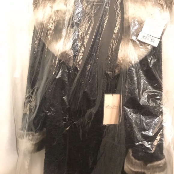 Terry Lewis faux 'Persian lamb' fur coat- NWT - Picture 7 of 7